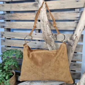 Sac en cuir avec anneaux dorés