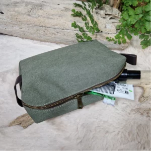 Trousse de toilette en tissu et cuir